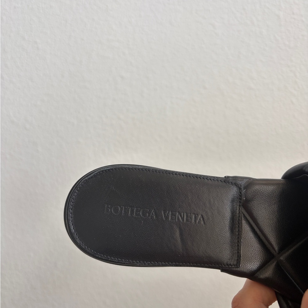 Bottega Veneta Black Quilted Slide Sandals - Picture 5 of 7